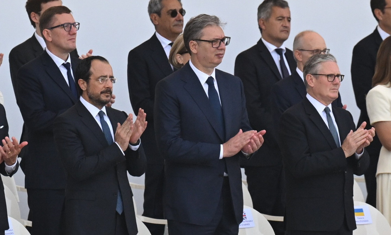 MAKRON JE SRBIJI UKAZAO POŠTOVANJE PRED CELIM SVETOM Vučić nosi velike vesti sa vojne parade u Parizu (VIDEO)