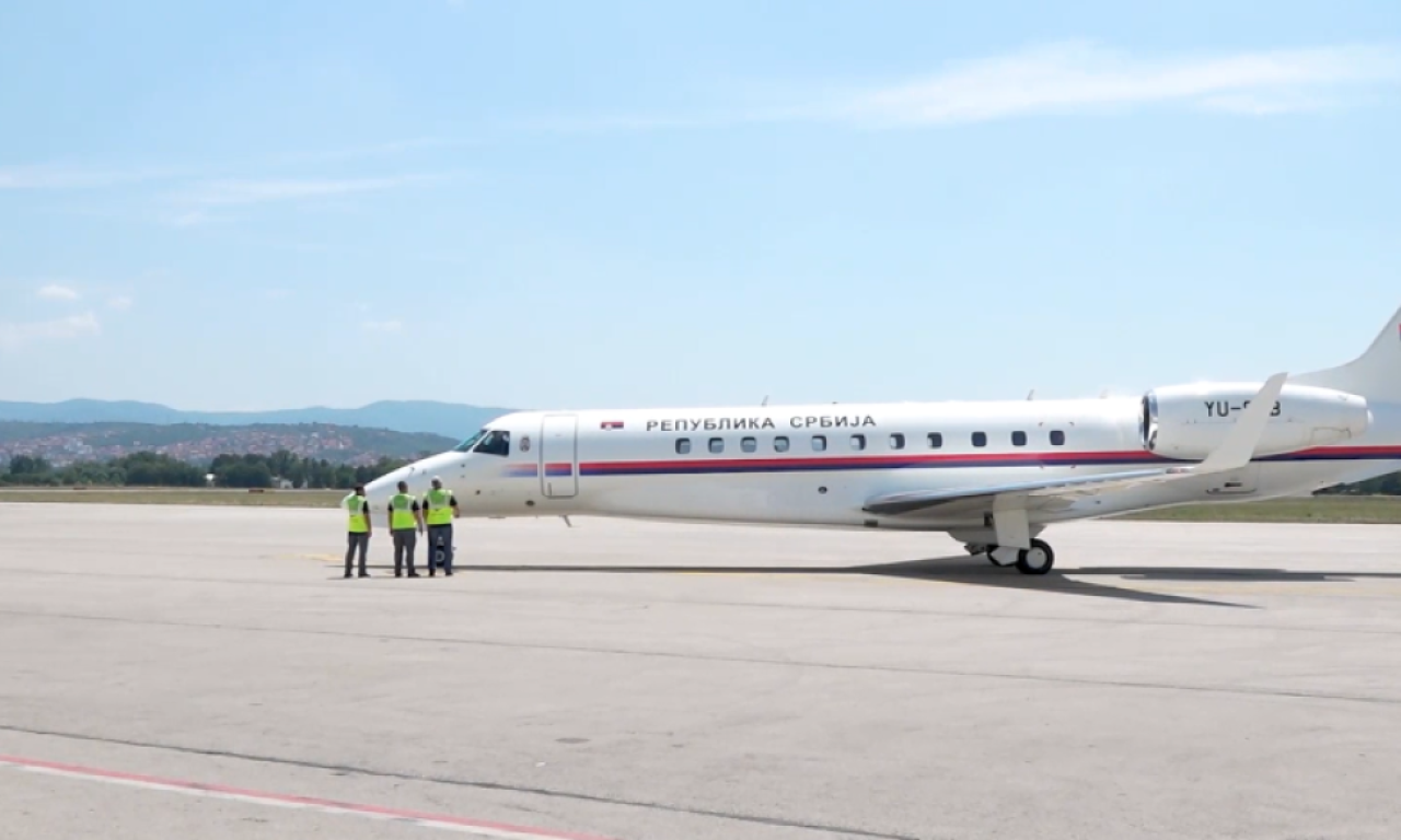 STIGLI NA LEČENJE U SRBIJI: Avion sa troje povređenih u nesreći u Crnoj Gori sleteo na aerodrom u Nišu