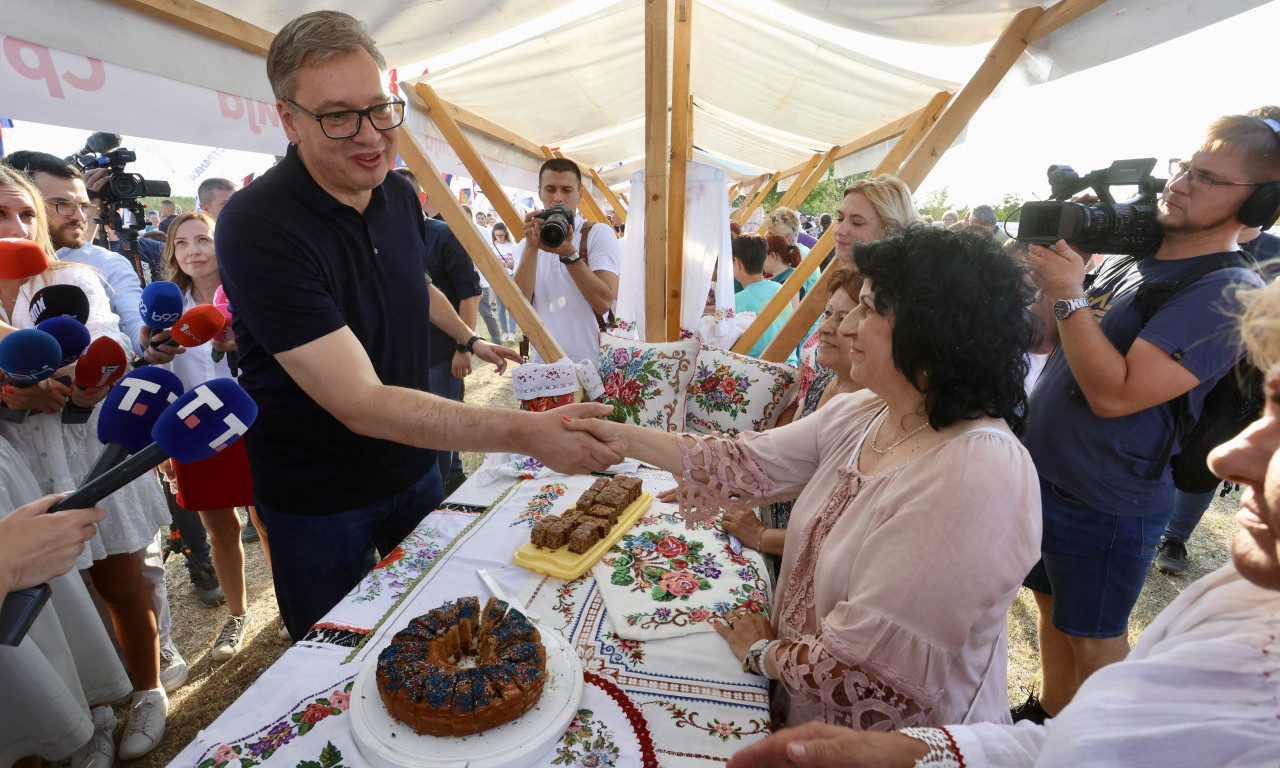 PREDSEDNIK VUČIĆ U VLADIMIROVCU: Pobednička kampanja biće drugačija, a posebno njen poslednji deo