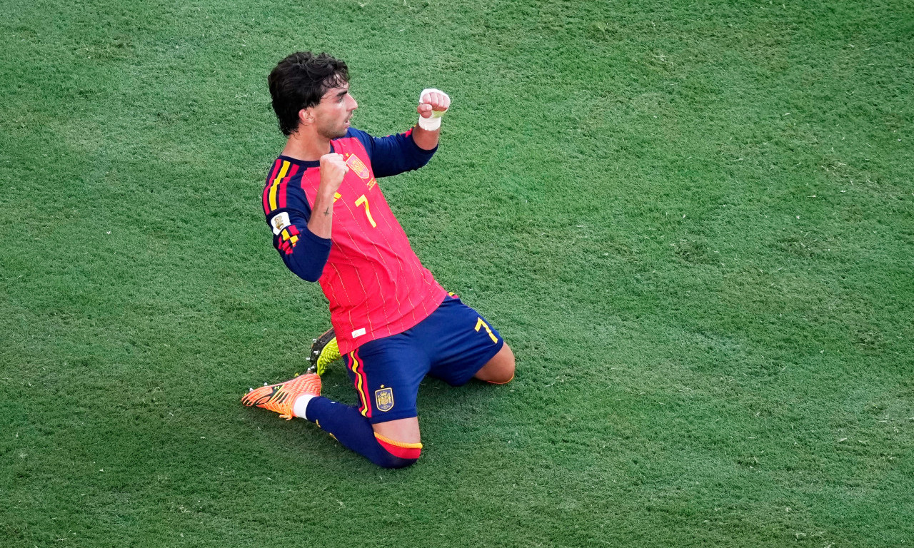 ŠPANIJA NA KROVU SVETA: Fudbaleri Španije prvaci sveta, Feran Tores "slomio" Argentince u 106. minutu