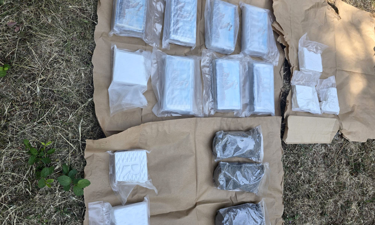 POGLEDAJTE FILMSKU AKCIJU POLICIJE U BEOGRADU Droga na sve strane, mladić (26) na podu... (VIDEO)