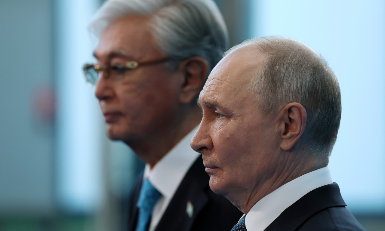 IZRAZ LICA SVE OTKRIO: Predsednik Kazahstana predložio kraj rata u Ukrajini, a evo kako je Putin reagovao! (VIDEO)