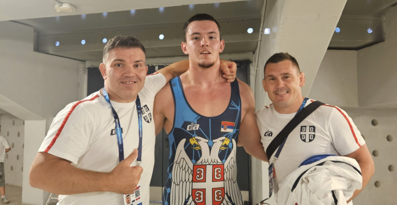 ANDREJ SIMIĆ DONEO BRONZU SRBIJI Mladi rvač zablistao u Azerbejdžanu! (FOTO)