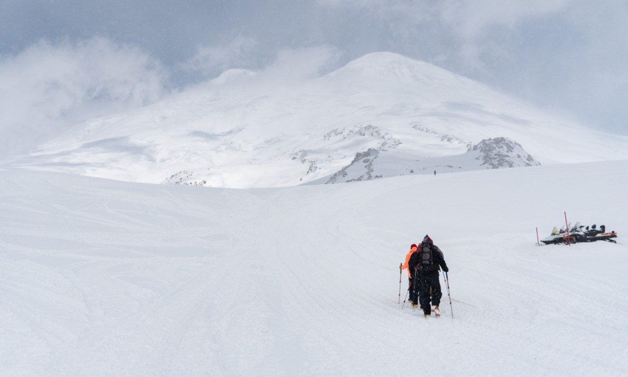 DAN ŽALOSTI U ZENICI, TUGA U CELOM REGIONU Sahrana pet planinara stradalih na Elbrusu