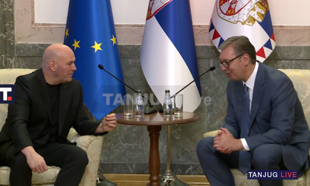 PRVI ČOVEK UFC SA VUČIĆEM Predsednik sa Dejnom Vajtom pred spektakl u Beogradskoj areni (VIDEO)