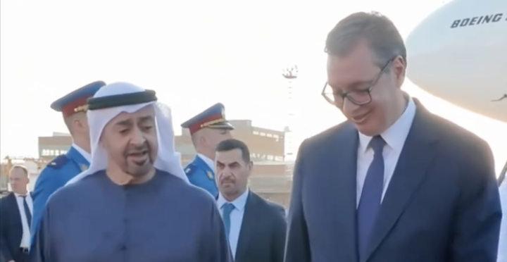 U SRBIJU STIGAO JEDAN OD NAJMOĆNIJIH LJUDI SVETA Vučić dočekao šeika Mohameda bin Zajeda na aerodromu (VIDEO)