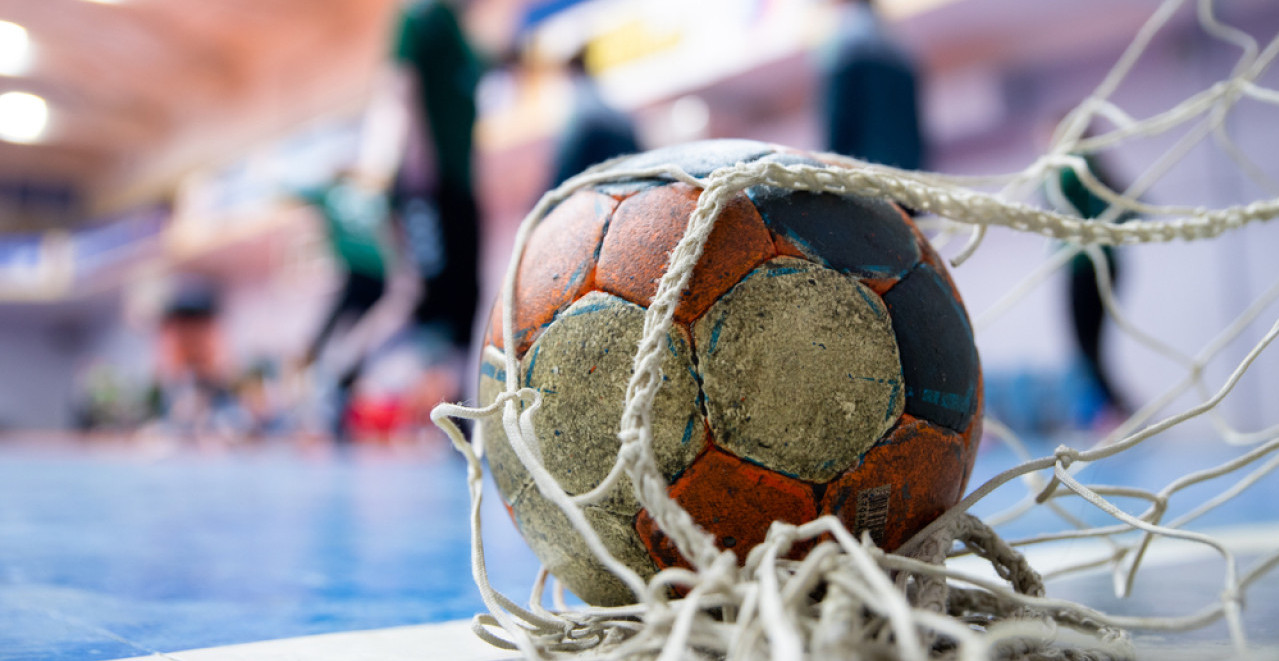 MOĆNI ORLIĆI: Mladi rukometaši Srbije savladali Italiju i plasirali se u glavnu fazu Evropskog prvenstva u Beogradu!
