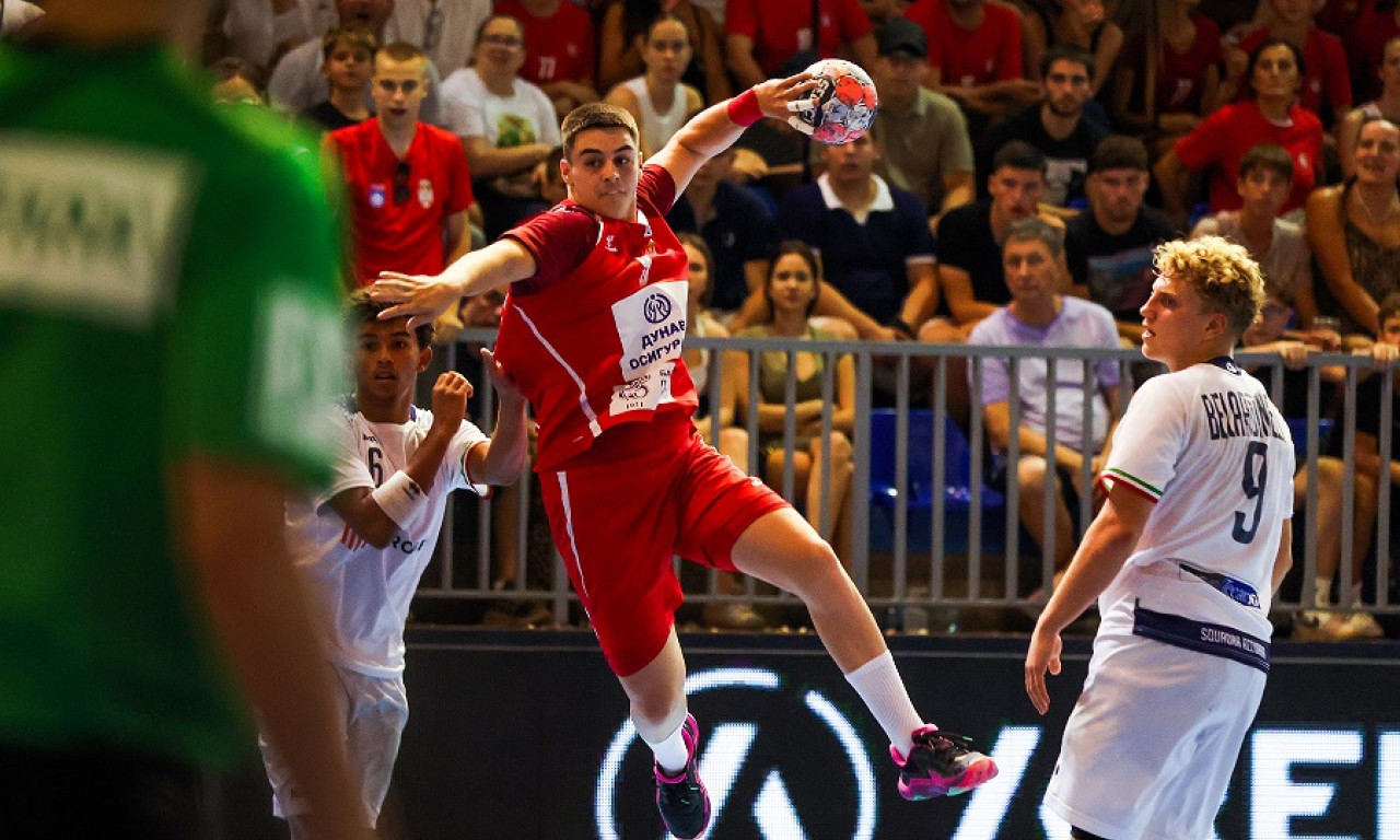MOĆNI ORLIĆI: Mladi rukometaši Srbije savladali Italiju i plasirali se u glavnu fazu Evropskog prvenstva u Beogradu! (FOTO)