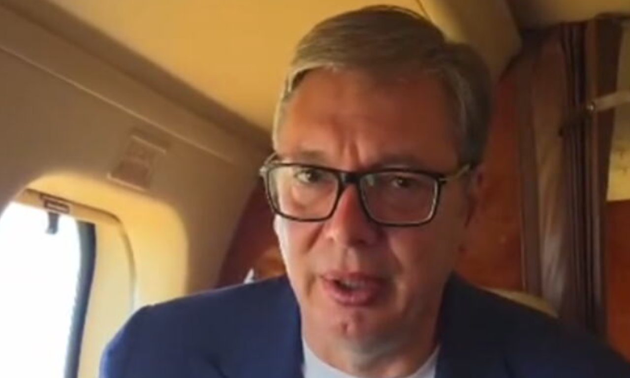 VUČIĆ I DODIK U POSETI MANASTIRU RMANJ: Predsednik stigao u Republiku Srpsku, sledi razgovor sa vladikom Sergijem (VIDEO)