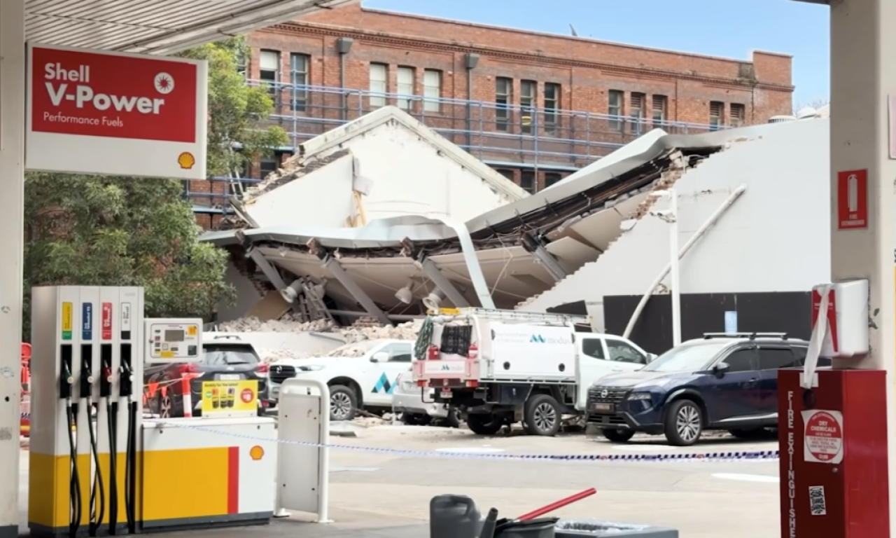 URUŠILA SE ZGRADA U CENTRU SIDNEJA Ljudi zatrpani pod ruševinama, krov smrskao automobile (VIDEO)