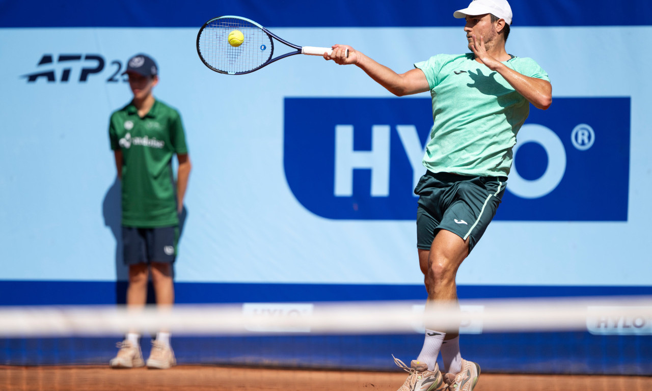 PORAZ SRPSKOG TENISERA: Kecmanović eliminisan u drugom kolu Mastersa u Montrealu