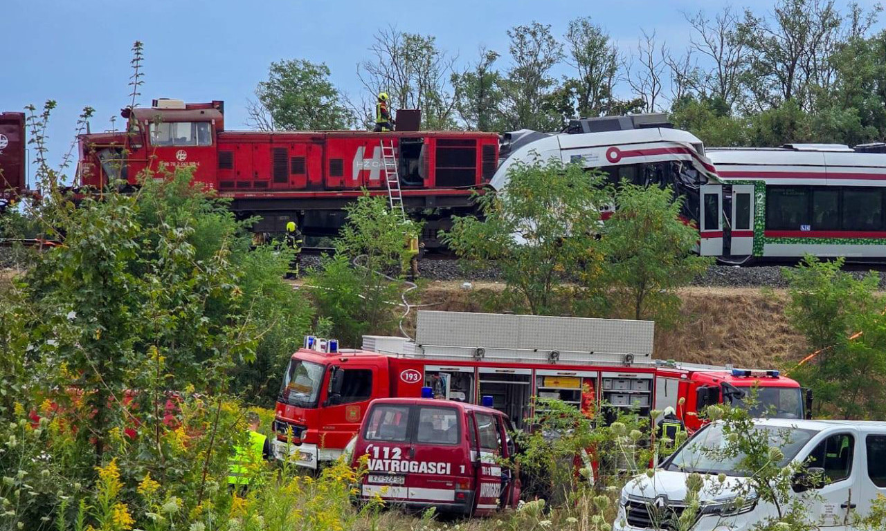 U SUDARU TERETNOG I PUTNIČKOG VOZA POVREĐENE ČAK 24 OSOBE! Otkriveni novi detalji stravične nesreće koja se danas dogodila u Bjelovaru! (FOTO)