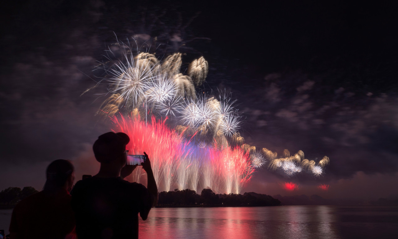 GINISOV REKORD SRUŠEN U VAŠINGTONU Izveden najveći vatromet u istoriji! (FOTO)