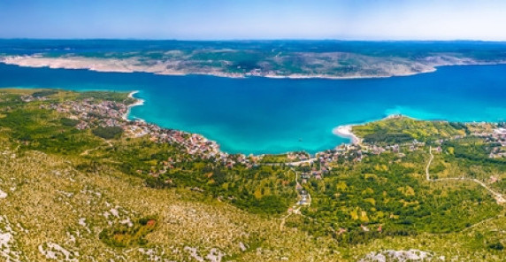 DEVOJKA I MLADIĆ PRONAĐENI ŽIVI! NASTAVLJA SE POTRAGA U MORU Plovili čamcem u Velebitskom kanalu, a onda je krenula bura