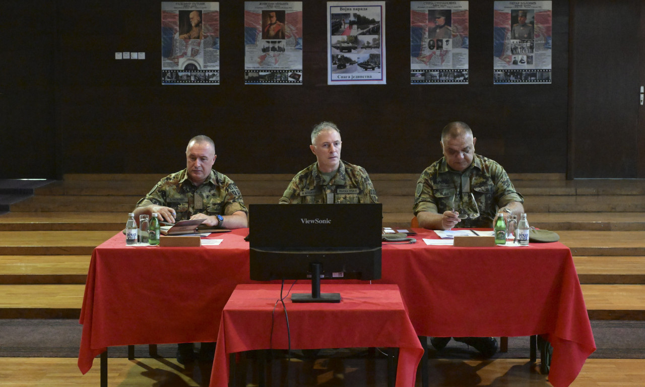 ZNAČAJAN SASTANAK NAČELNIKA GENERALŠTABA: Mojsilović u Kraljevu razgovarao sa komandantima operativnih sastava o obukama