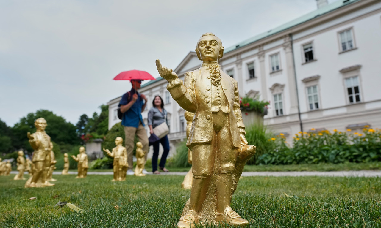 KRAĐA ZATVORILA IZLOŽBU: Ukradeno 210 mini skulptura Mocarta, izložba u Salcburgu prevremeno završena