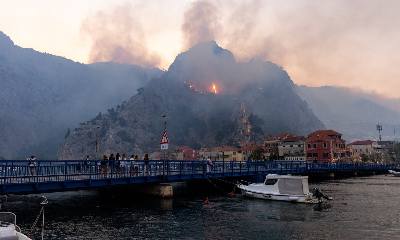 STRAVIČAN POŽAR U HRVATSKOJ ODNEO ŽIVOT: Pronađeno neidentifikovano telo kod Omiša! U toku potraga za državljankom BiH!