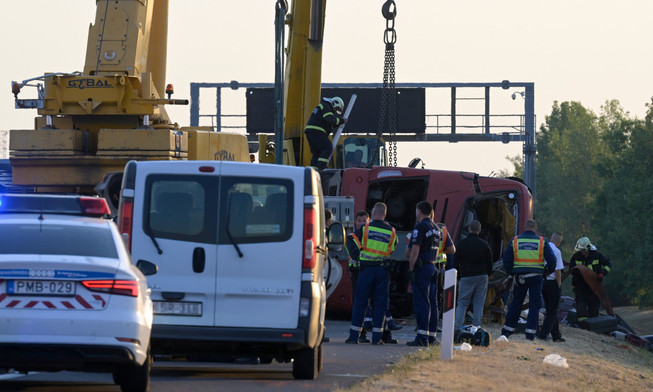 AUTOBUS KOJI JE SLETEO SA PUTA U MAĐARSKOJ PREVOZIO VERNIKE: Vraćali se sa hodočašća u Međugorju, 12 ljudi poginulo, najmanje deset povređeno