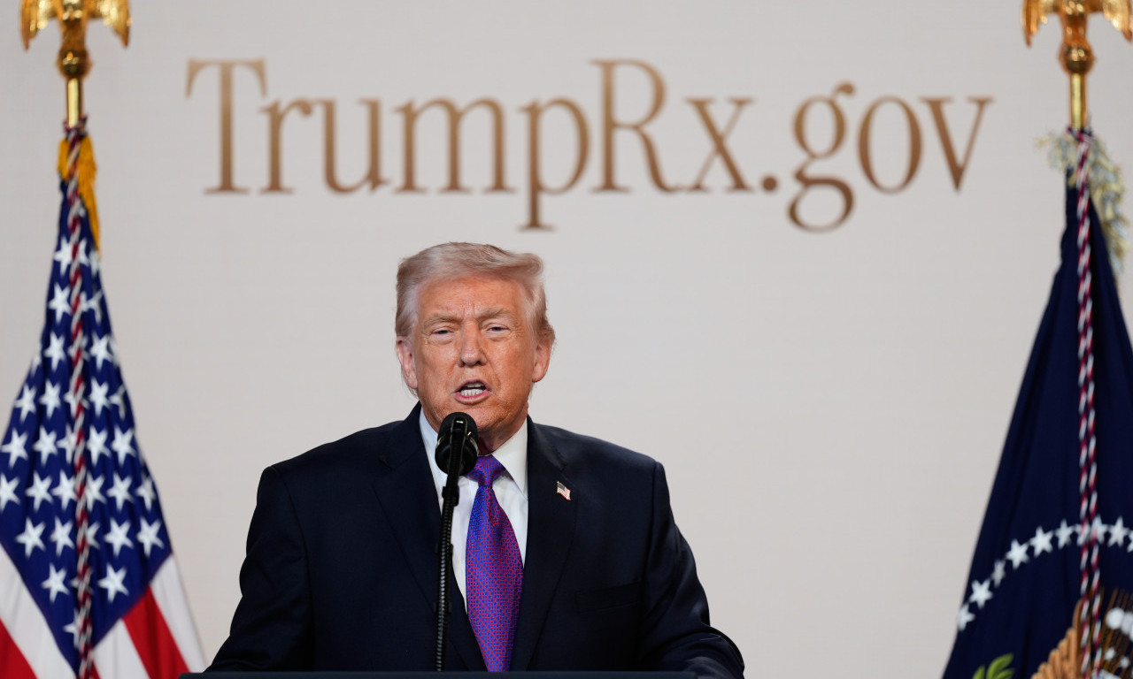 SKANDAL! TRAMP PONOVO PROVOCIRA IRANCE: Predsednik SAD objavio da je Ormuski moreuz "Nova američka teritorija"! (FOTO)