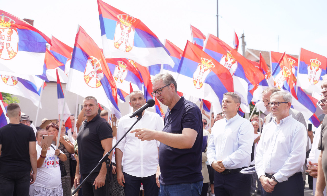 VUČIĆA DOČEKALI GRAĐANI U MEDVEĐI: Opoziciju ćemo ubedljivo pobediti, nastaviću da radim i obaram rekorde (VIDEO)