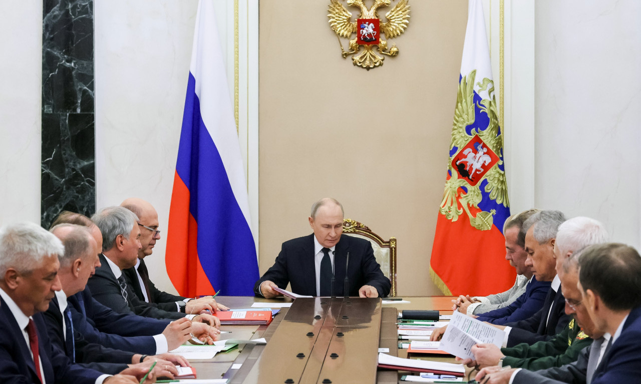 VAŽAN RAZGOVOR PREDSEDNIKA RUSIJE: Putin razgovarao sa Savetom bezbednosti o vojno-političkim pitanjima, razvoju Arktika
