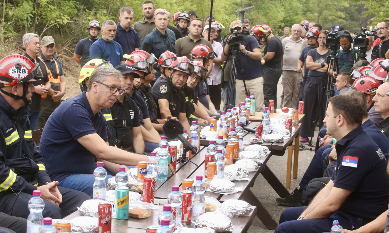 "VOLEO BIH DA SMO NAŠLI NAFTU I GAS, ALI NIŠTA OD TOGA, LAGALI SU I JEDNI I DRUGI" Vučić o blokaderskim lažima o "investitorima" i požarima (FOTO)