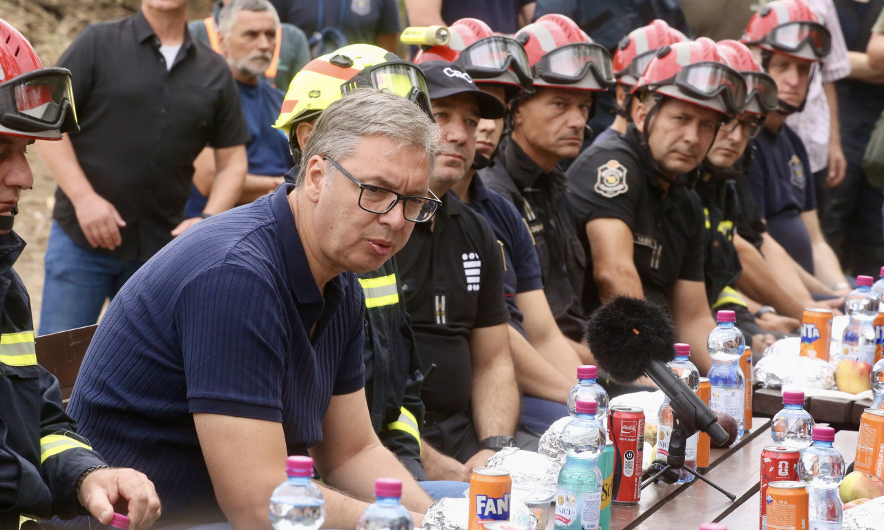 "PREKO TRI VATROGASCA PREŠLA POŽARNA OLUJA, JEDVA SU PREŽIVELI" Vučić obilazi Deliblatsku peščaru: "Razmere uništenja velike" (VIDEO)