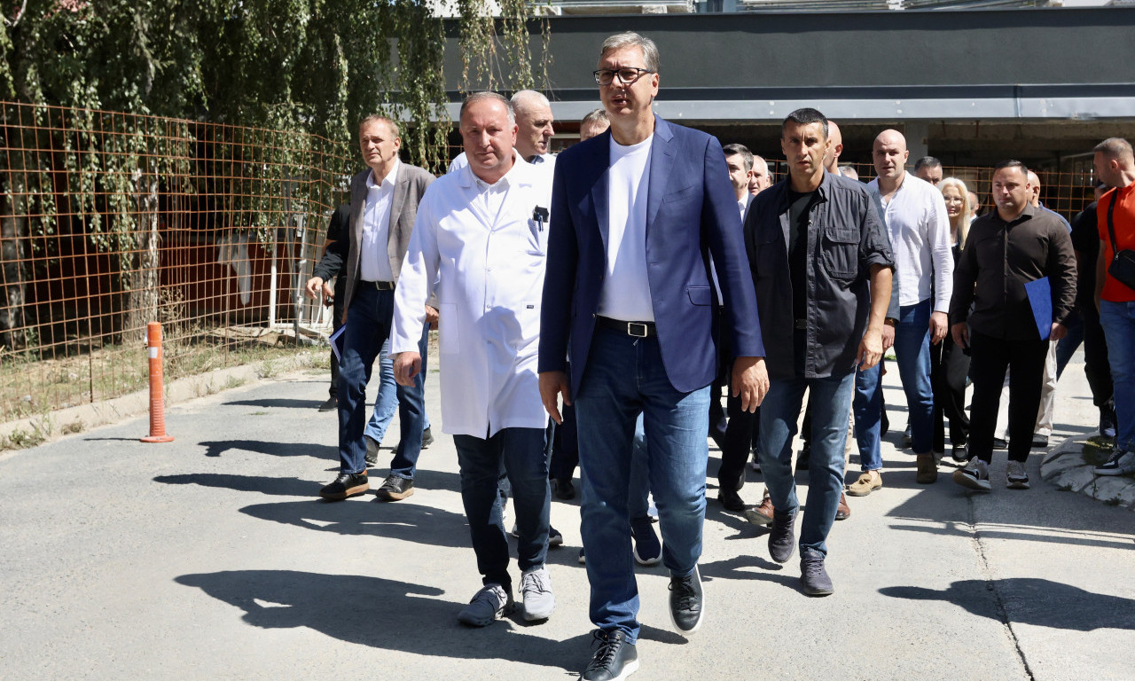 VUČIĆ SA NARODOM Predsednik razgovora sa građanima u Novom Pazaru (VIDEO)