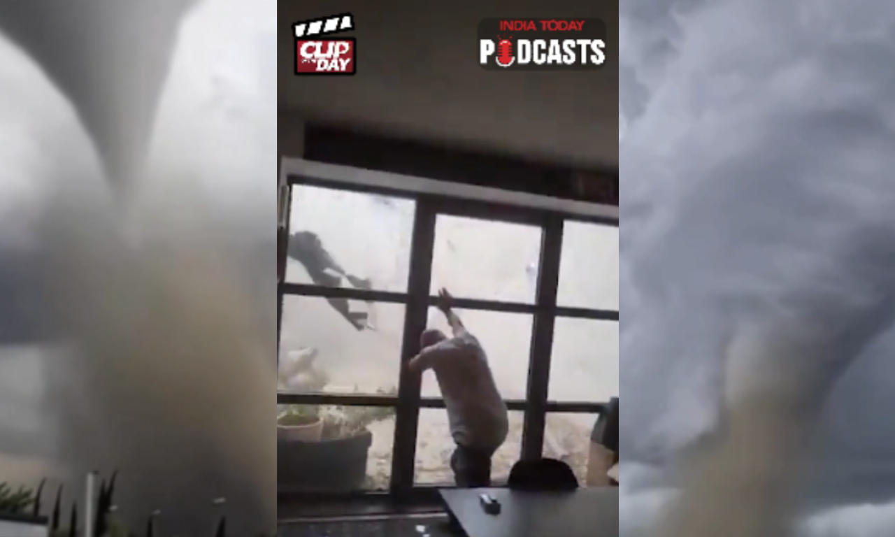 NEBO SE SPOJILO SA ZEMLJOM, NAROD SPASAVAO ŽIVU GLAVU... Tornado gutao sve pred sobom, apokaliptični prizori iz Francuske (VIDEO)