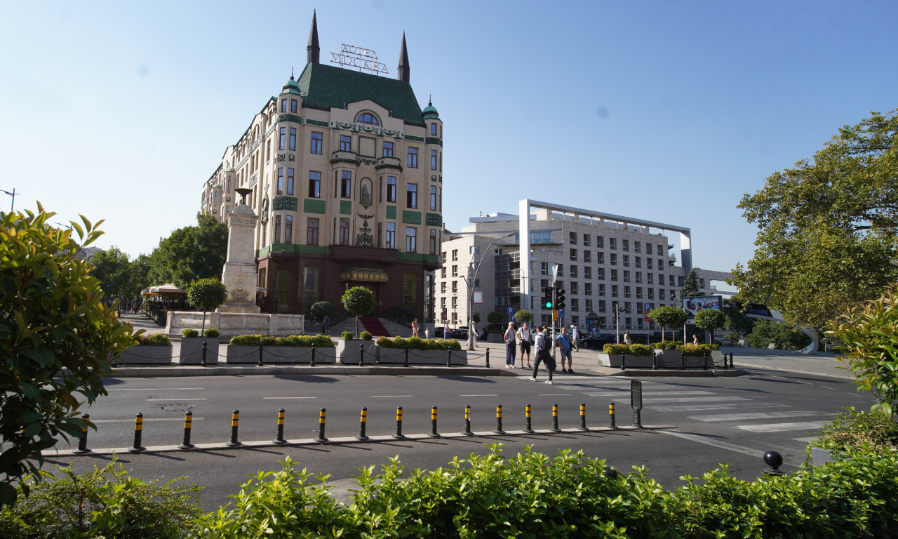 NEMA PREDAHA! TOPLOTNI TALAS I DALJE HARA SRBIJOM: Danas sunčano, RHMZ upozorava na ekstremno visoke temperature!