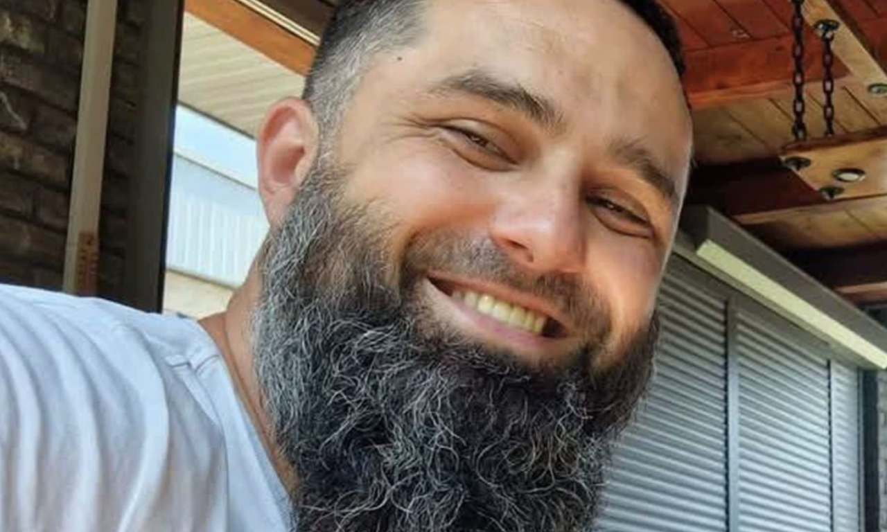 TUGA U KOMŠILUKU: Adis preminuo nakon uboda insekta - prijatelji i porodica se potresnim porukama opraštaju od njega