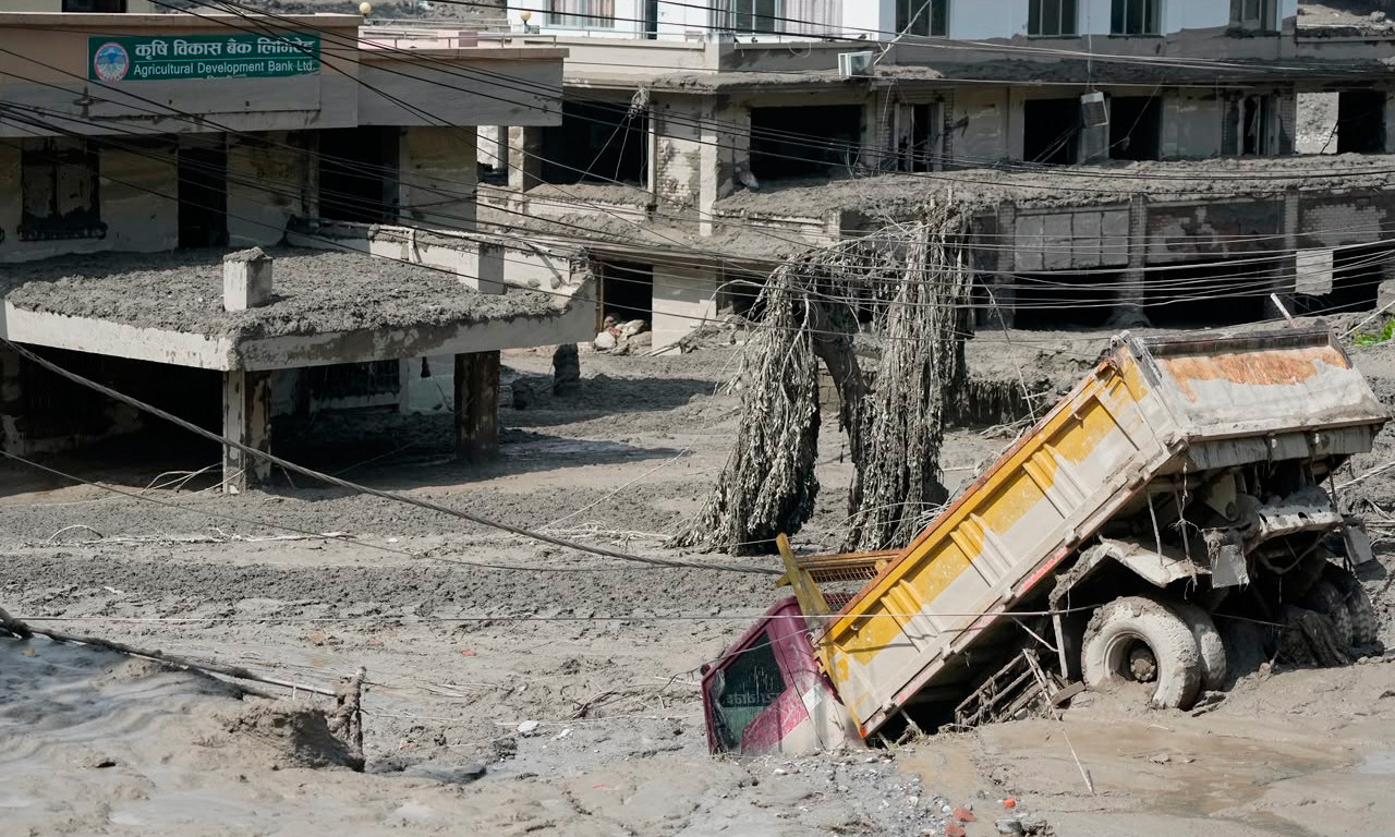 POPLAVE U NEPALU: Broj stradalih porastao na 579 poginulih, 1.924 osobe se vode kao nestale