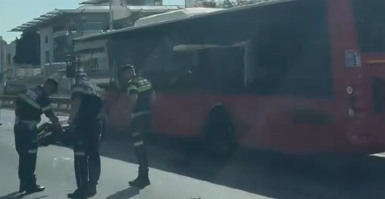 AUTOKOMANDA BLOKIRANA! POGLEDAJTE SNIMAK NAKON ŽESTOKOG UDESA Kilometarska kolona, veliki broj policije na terenu (VIDEO)