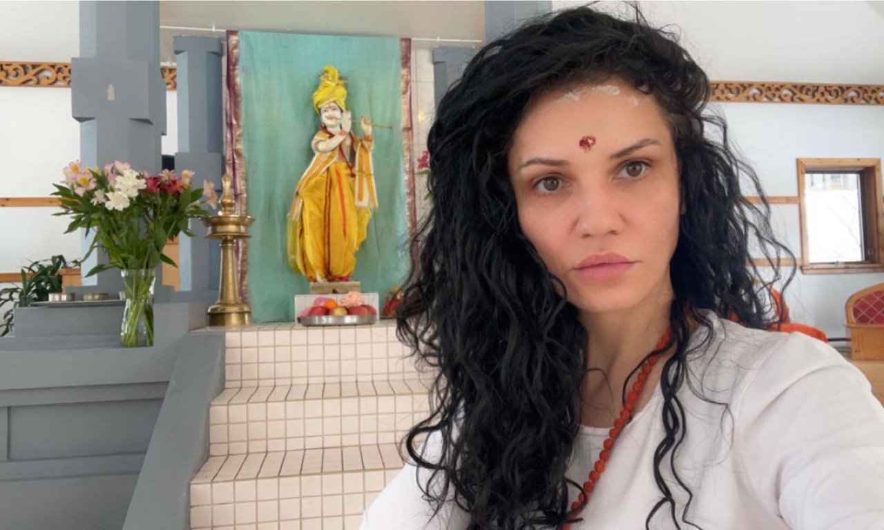 "HVALA BOGU ŠTO SAM ZAKASNILA NA AUTOBUS" Oglasila se Enisa za kojom je porodica tragala posle poplava u Nepalu (FOTO)