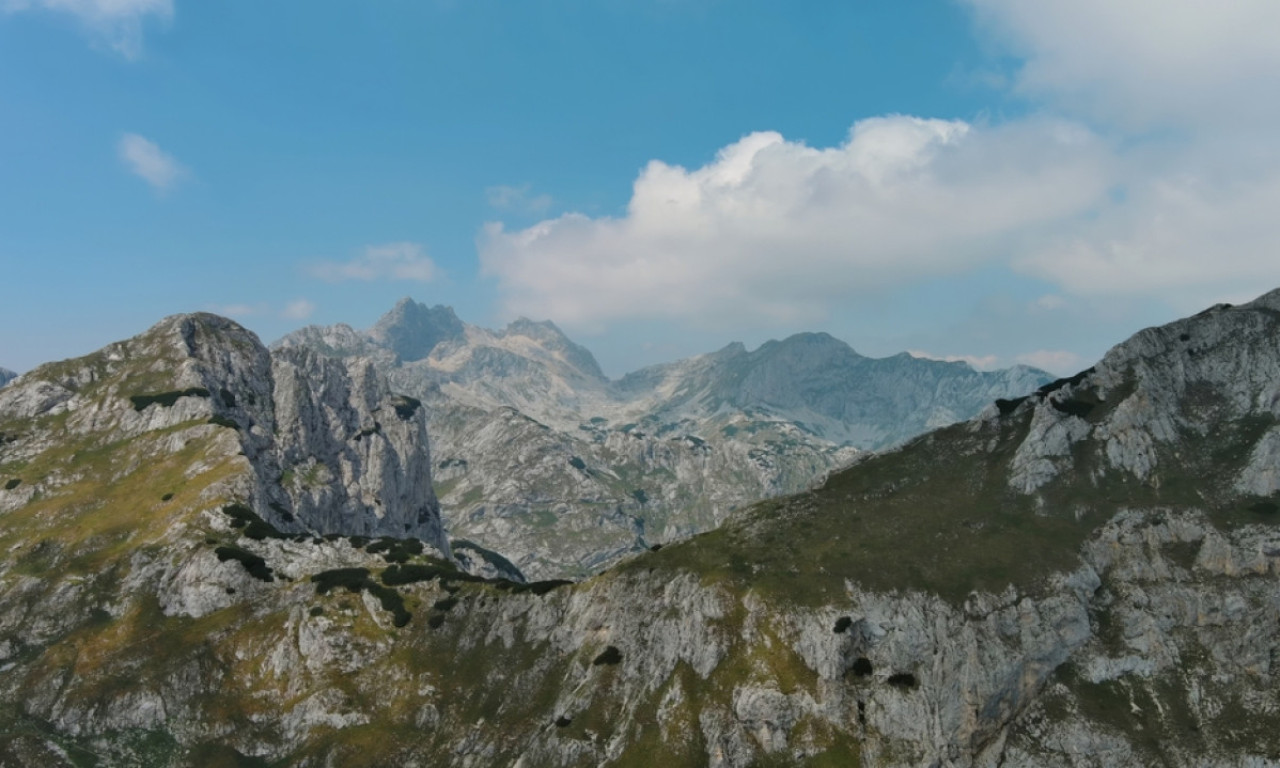 DRAMA NA DURMITORU: Srpski planinar ostao zarobljen u vrletima Prutaša! Hitno reagovalo 10 spasilaca!