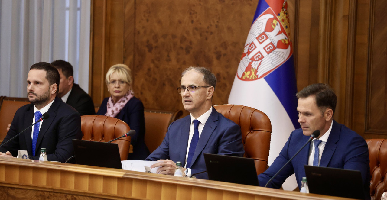 VLADA SRBIJE TRAŽI RASPUŠTANJE SKUPŠTINE Vučić donosi odluku (FOTO)