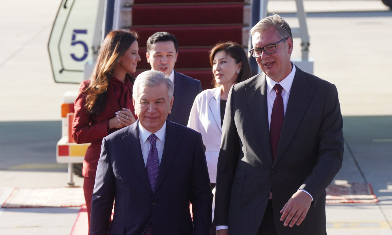 CRVENI TEPIH, POGAČA I SO Mirzijojev stigao u Srbiju, dočekao ga Vučić (FOTO+VIDEO)