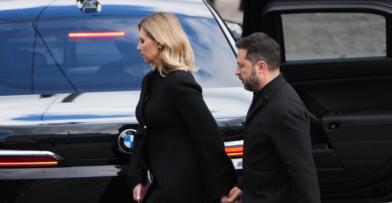 NORVEŠKI PREMIJER TVRDI: Avion Zelenskog zamalo pogođen dronom pri poletanju iz Moldavije
