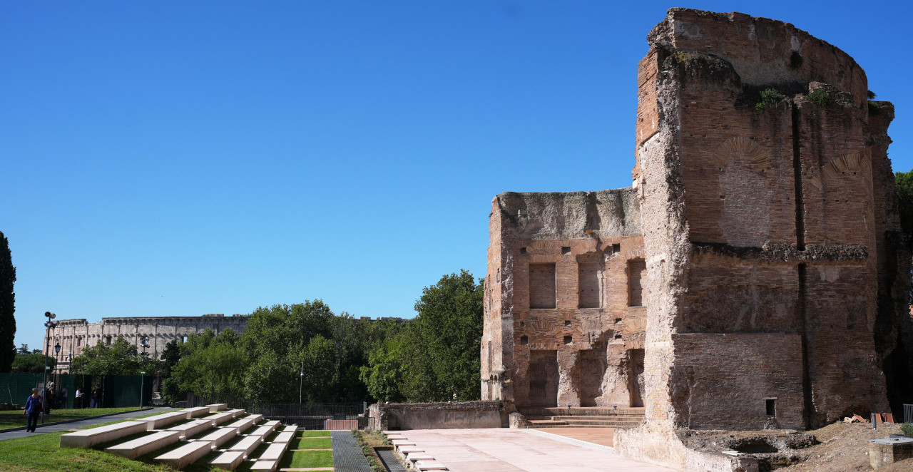 JEDINSTVENO OTKRIĆE U RIMU Predstavljeni monumentalni mozaik i freska stari gotovo 2.000 godina (FOTO)