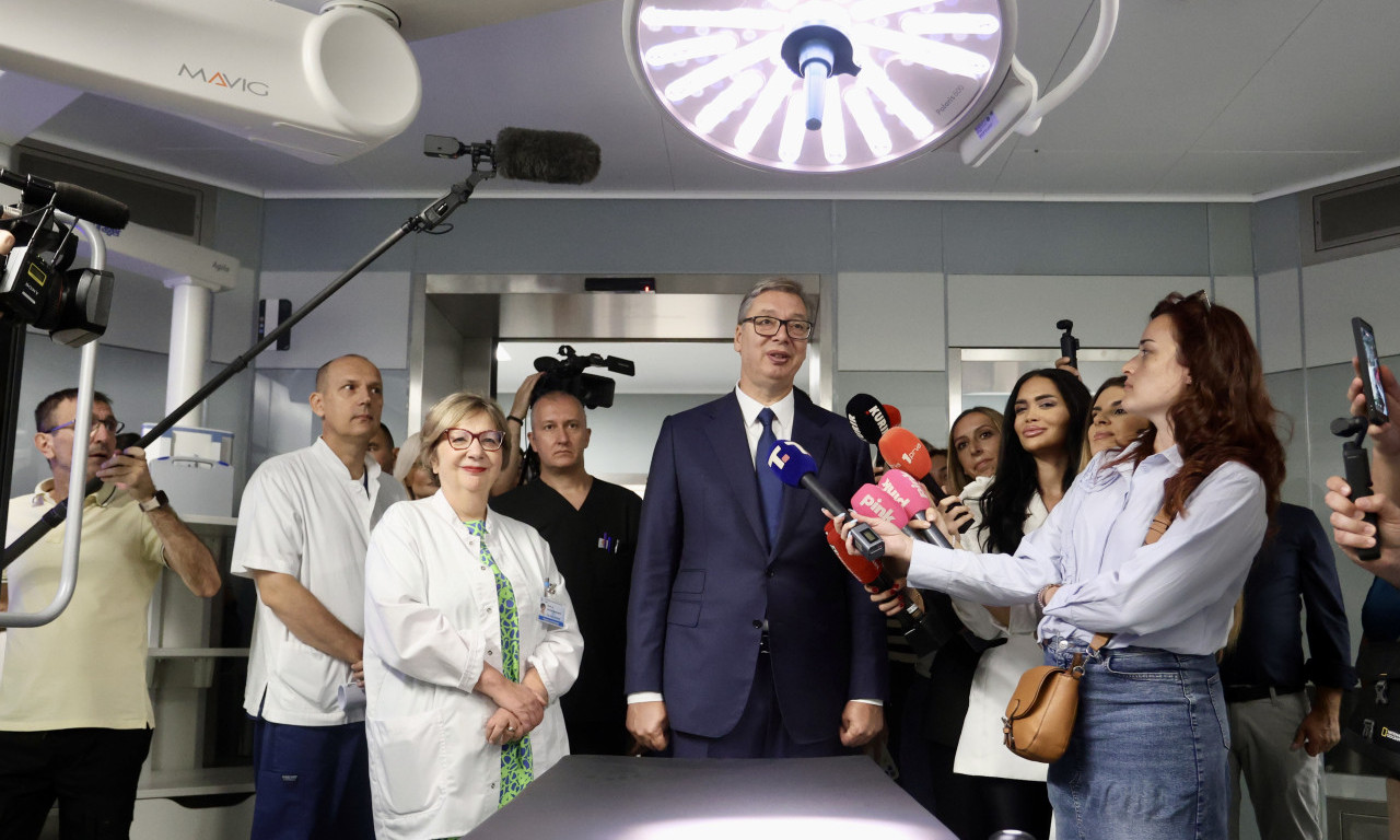 VUČIĆ OBIŠAO RADOVE U KLINIČKOM CENTRU SRBIJE: "Za retke bolesti dajemo 94 puta više nego pre 12 godina" (VIDEO)