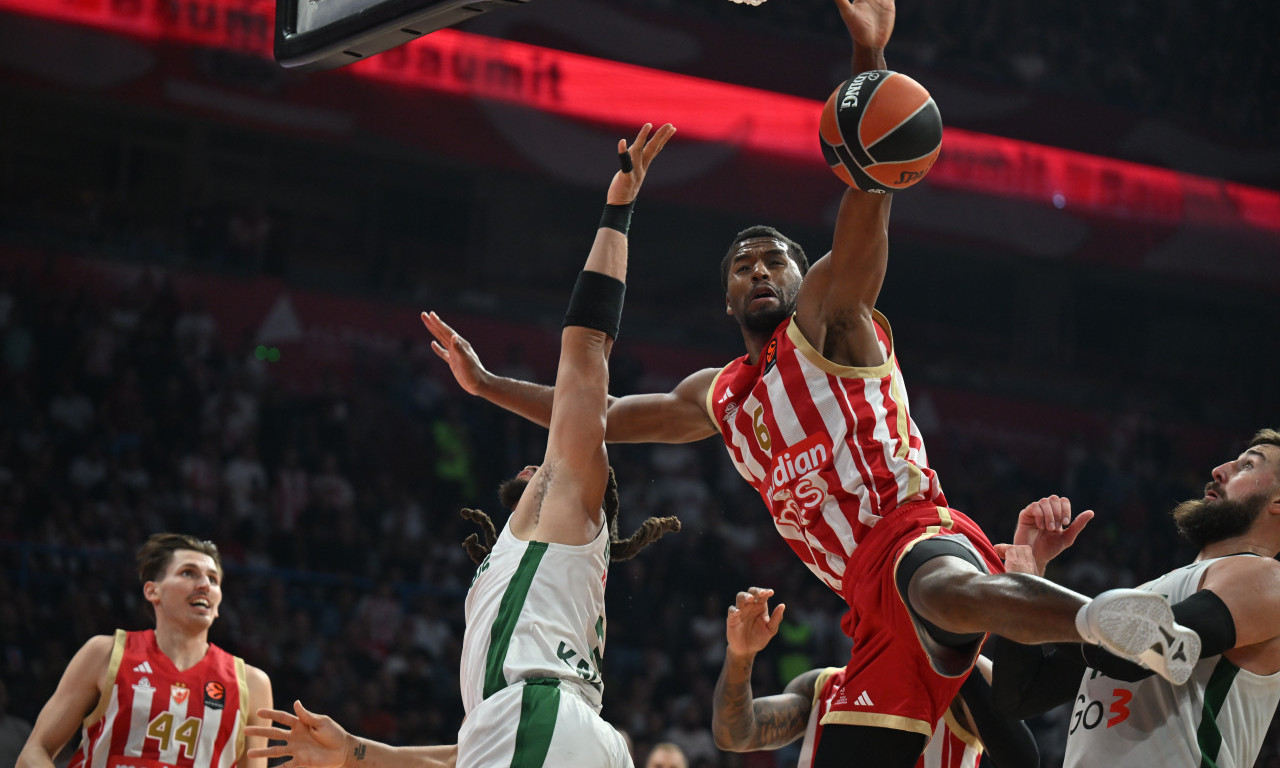 LOŠ START "CRVENO-BELIH" U EVROLIGI: Zvezda poražena od Žalgirisa pred domaćom publikom! (FOTO)