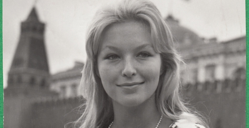 UMRLA LEPOTICA KOJOJ SE DIVIO CEO SVET Marina Valdi ponosno je nosila nagradu za najbolju glumicu (FOTO)