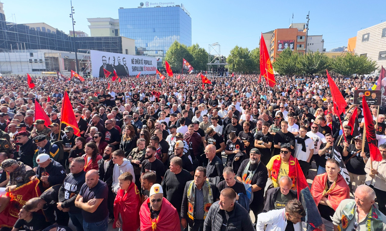 10. DAN PROTESTA U PRIŠTINI: Albanci se bune zbog presuda bivšim vođama tzv. OVK