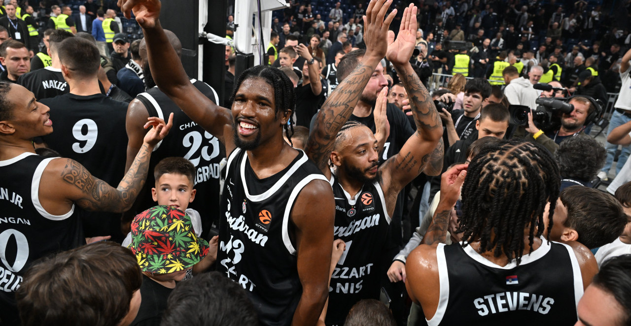 PARIZ NA KOLENIMA: Košarkaši Partizana savladali francuski klub u drugom kolu Evrolige!
