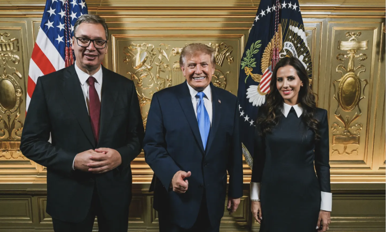 TAMARA VUČIĆ OBJAVILA SLIKU SA TRAMPOM I STAVILA TAČKU NA LAŽI BLOKADERA: "Njegove šale su izmamile ove osmehe" (FOTO)