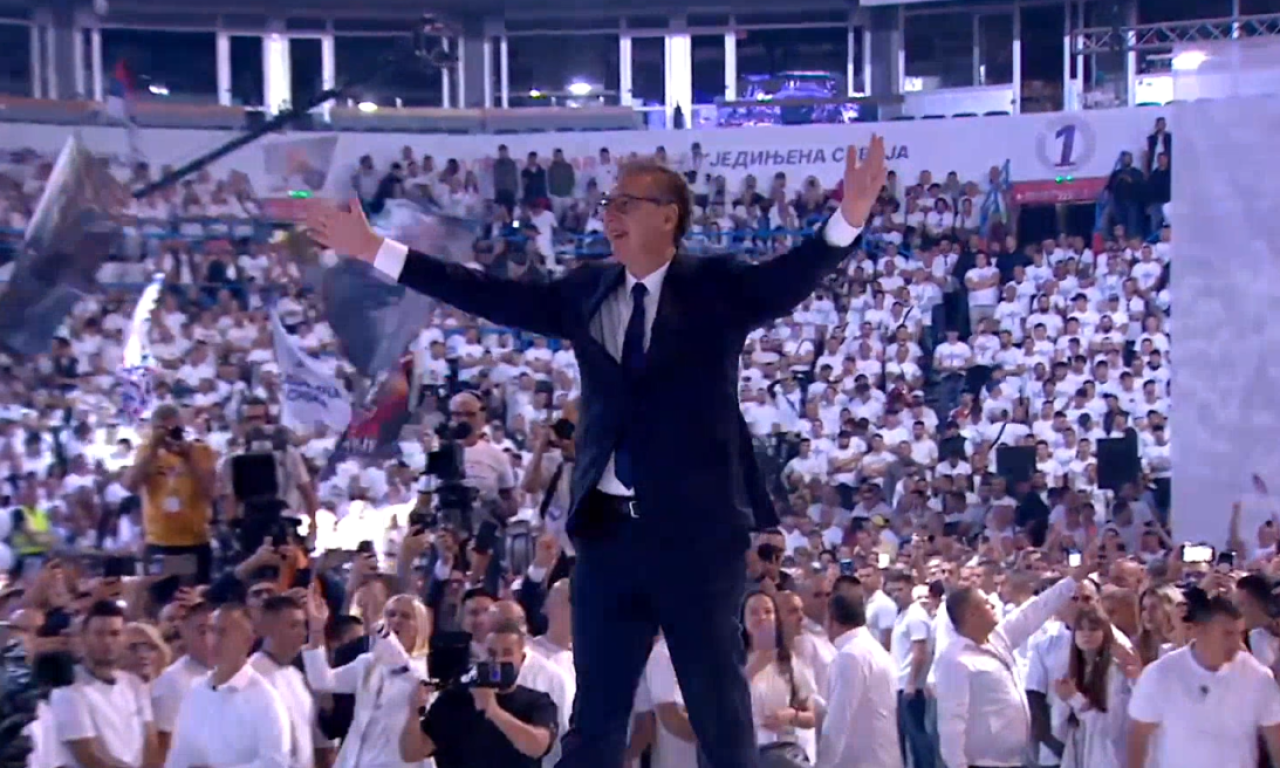 UŽIVO, ARENA NA NOGAMA! Vučić kročio pred hiljade ljudi, prolomio se nezapamćen aplauz!