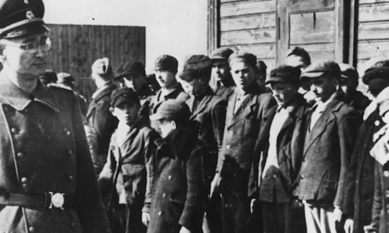 JEZIV PODSETNIK NA USTAŠKA ZVERSTVA! Tuga na komemoraciji u Sisku: Srpsku decu otimali, gladnu i bolesnu trpali u stočne vagone!