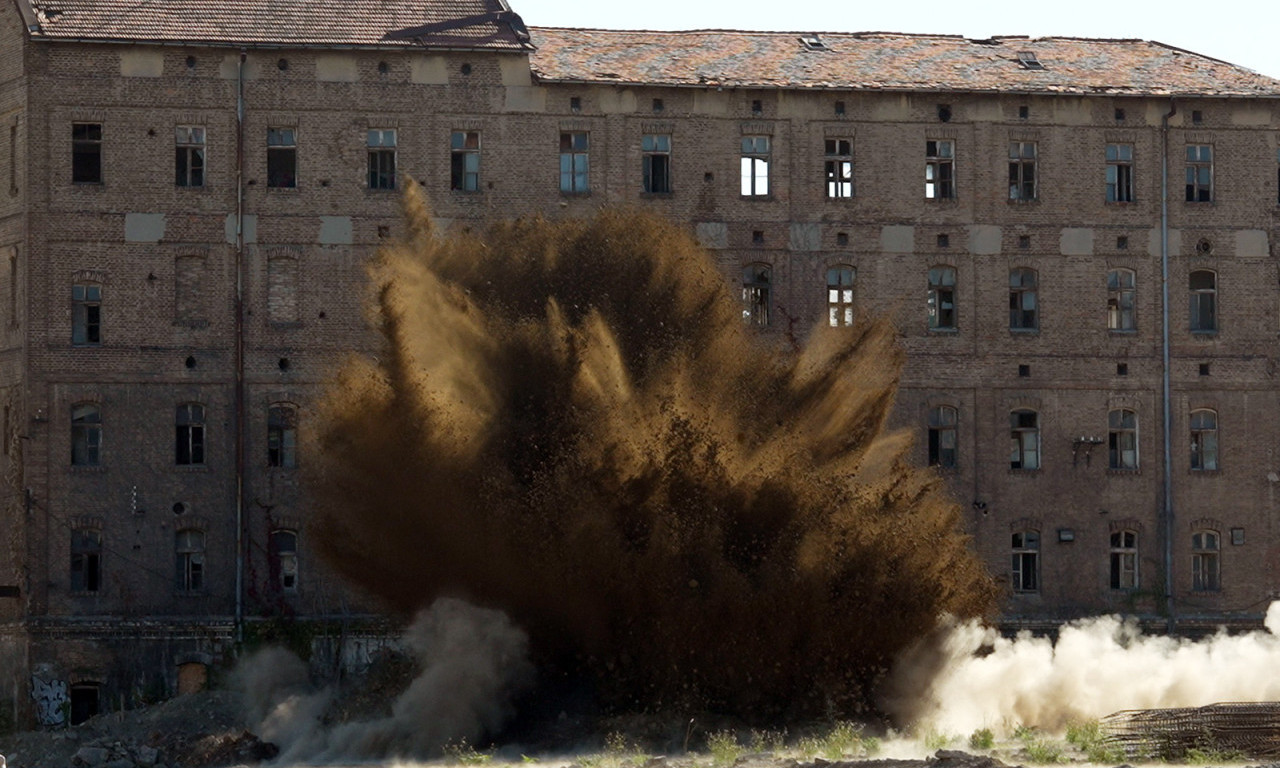 POGLEDAJTE SNIMAK SNAŽNE DETONACIJE NA PALILULI: Evo kako je eksplodirala avio-bomba u centru Beograda