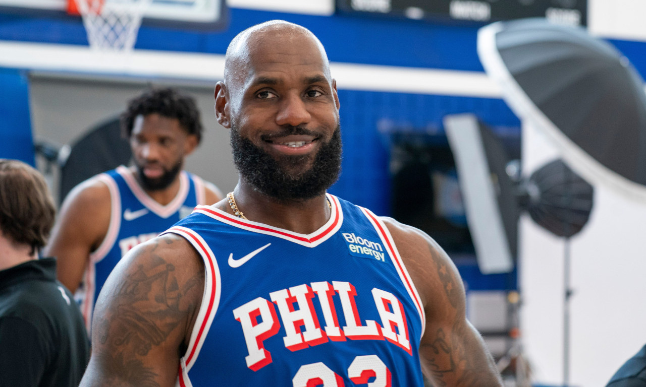 LEBRON NA SVE MISLI: Promenio broj zbog legende Filadelfije (FOTO)