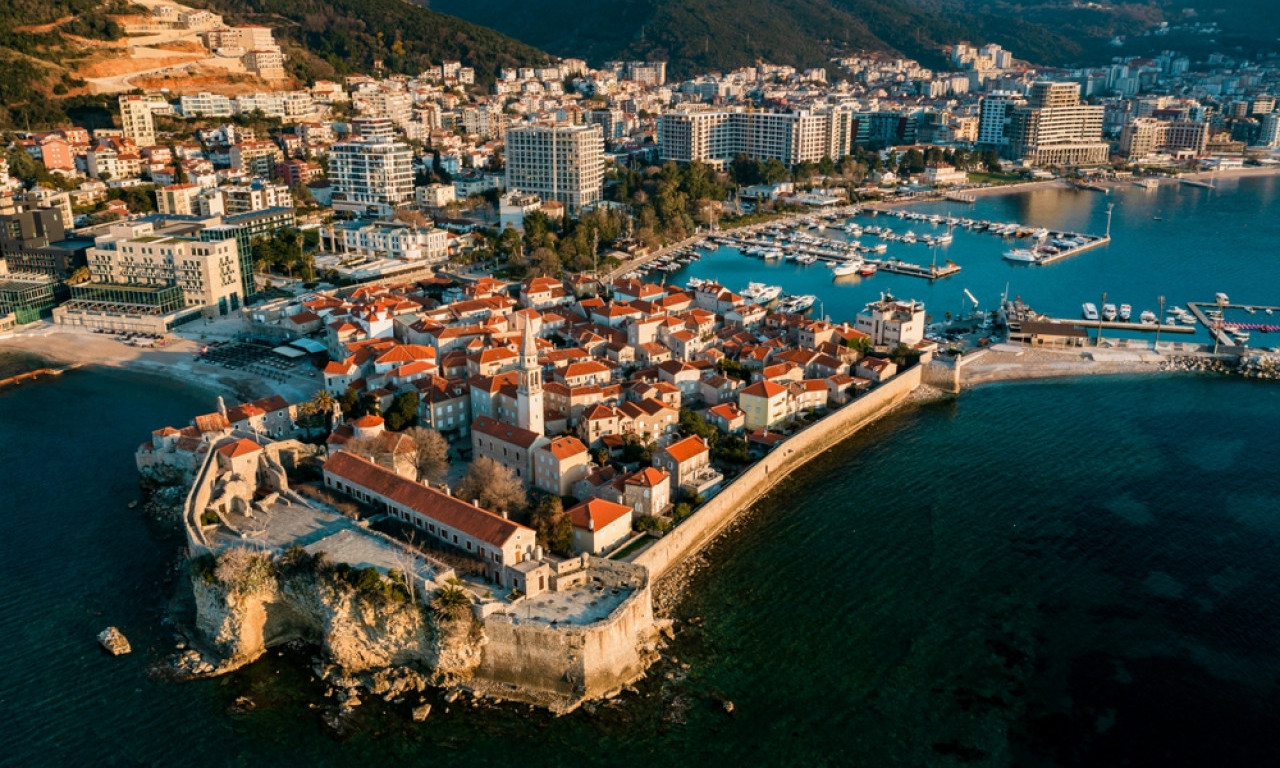 KRIZA NA CRNOGORSKOM PRIMORJU: Rusi i Turci rasprodaju stanove i odlaze iz Budve, kirije pale i do 200 evra